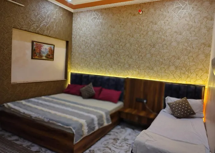 Varanasi Holiday Stay