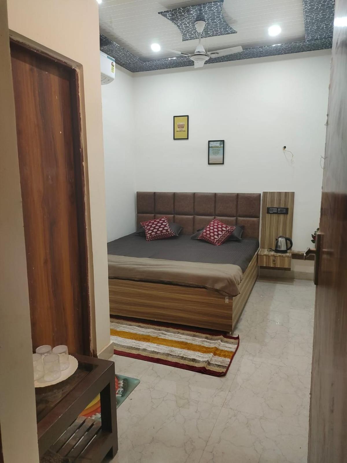 Homestay Varanasi Holiday Stay