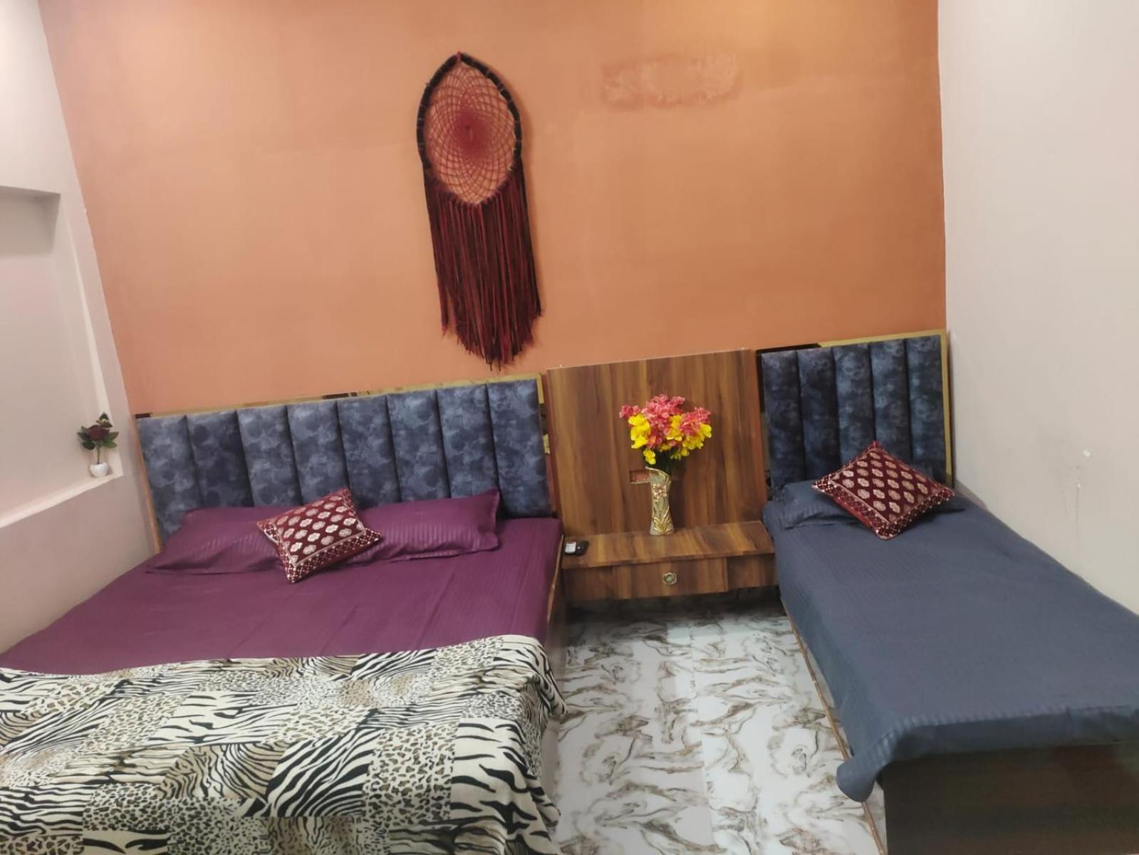 Varanasi Holiday Stay